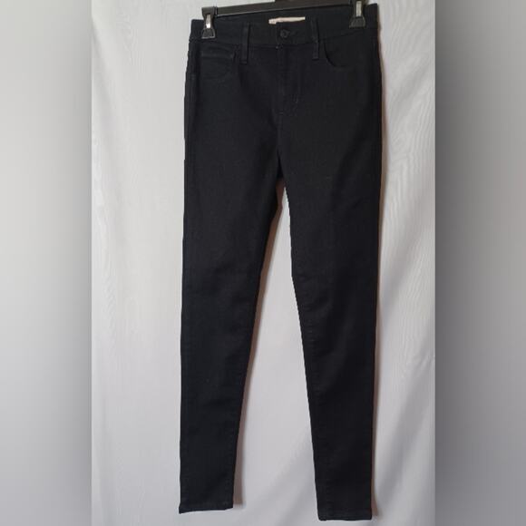 Levi's Denim - LEVI 720 High-Rise Super Skinny Black Stretch Jeans. Size 26